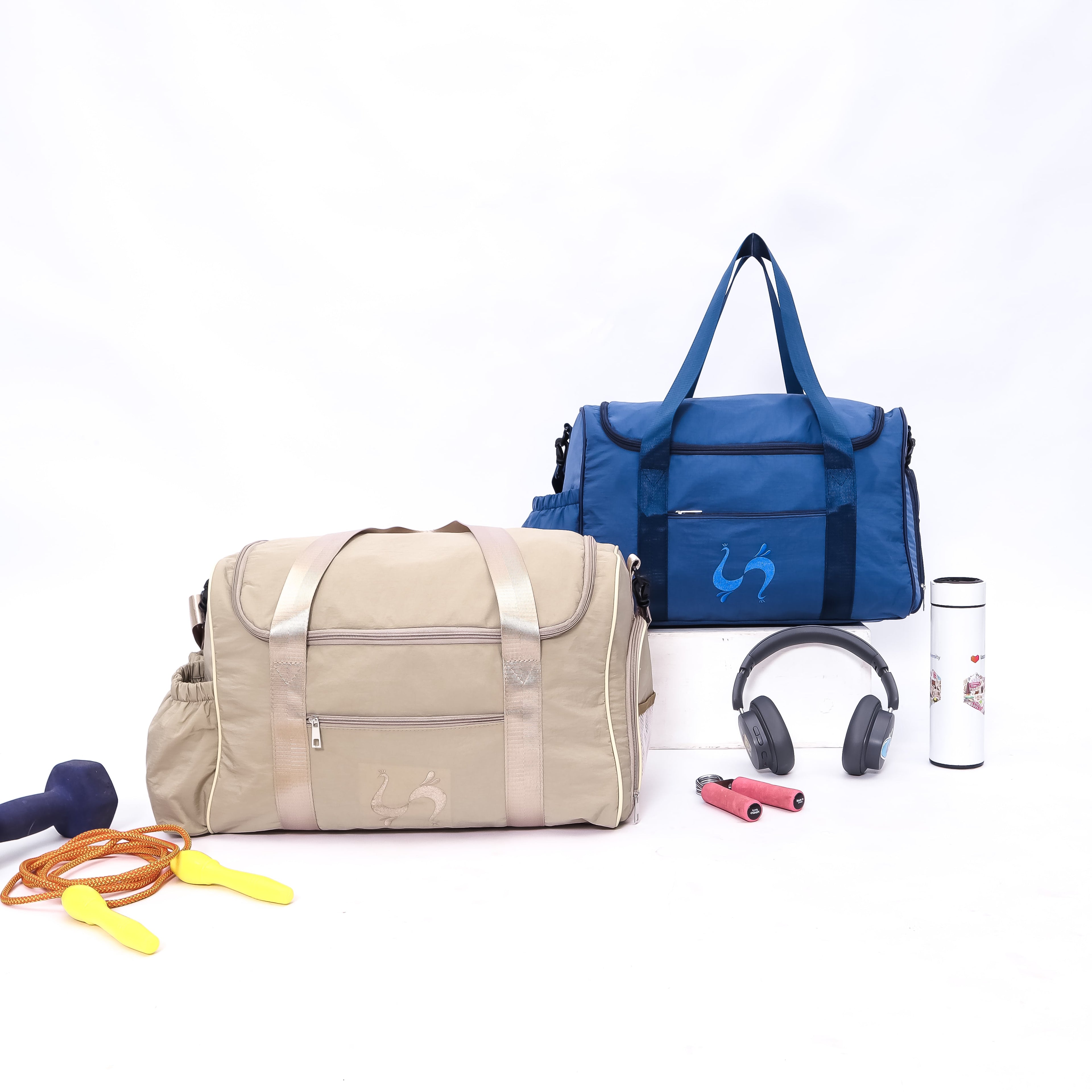 Calissa Gym Bag – Tas Olahraga Wanita dengan Kompartemen Sepatu & Botol Minum