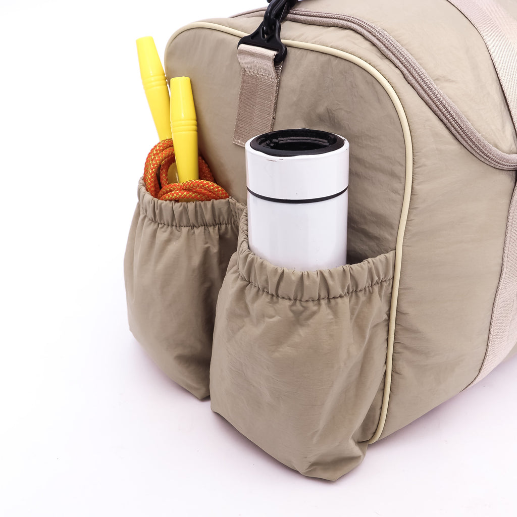 Calissa Gym Bag – Tas Olahraga Wanita dengan Kompartemen Sepatu & Botol Minum